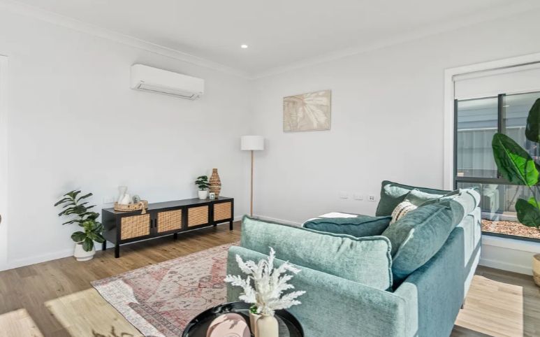 3 bed home with open plan kitchen flowing onto outdoor deck