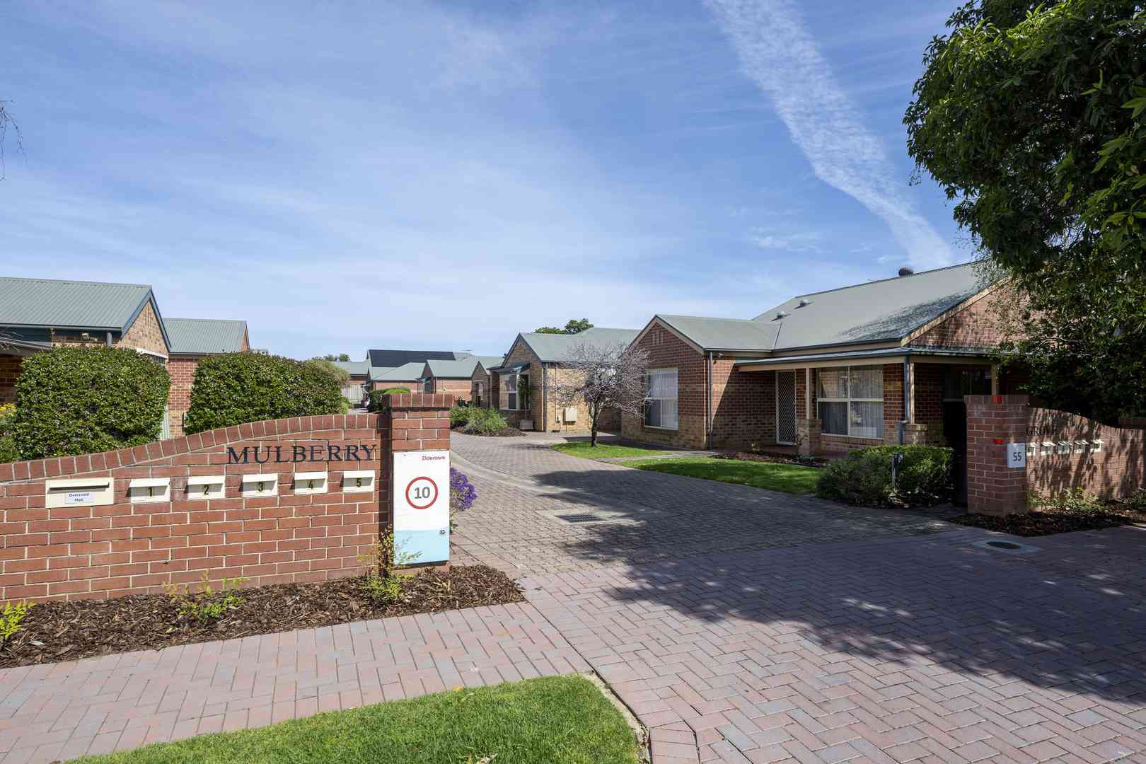 Eldercare Mulberry Grove: three-bedroom villa with private backyard