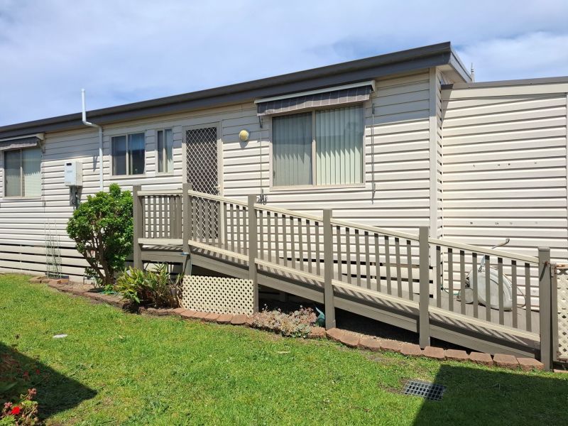 Jettys by the Lake - Site 140