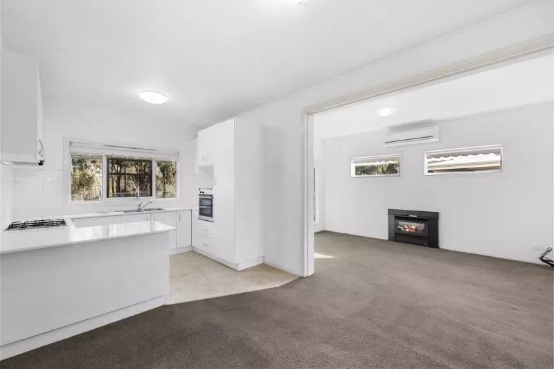 Spacious Modern Living - Peaceful Surrounds