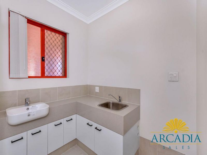 Arcadia Waters Bicton - Views, Views & More Views...