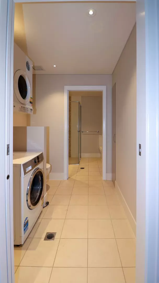 21/43 Taylor Street, Woolloongabba - 2 Bedroom apartment - wake up to the beautiful surrounds!