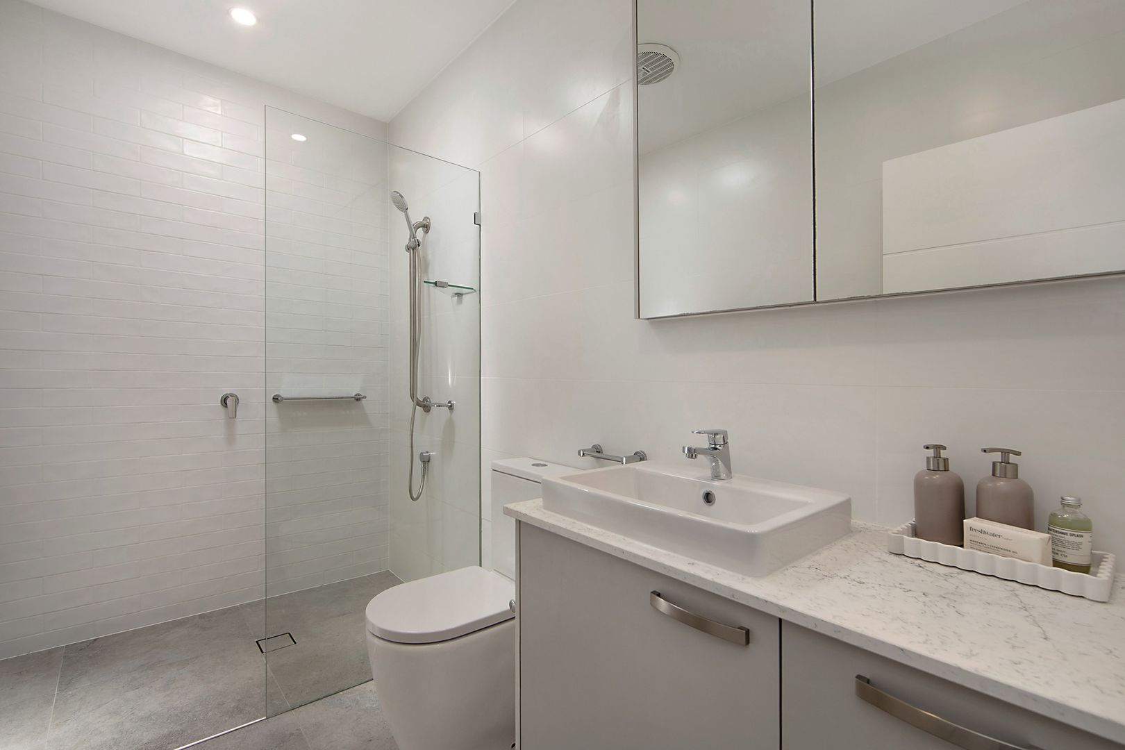 Spacious 'Hawkesbury' villa design