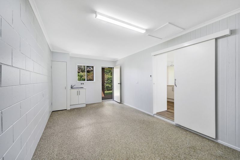 Garden views and coastal breeze!