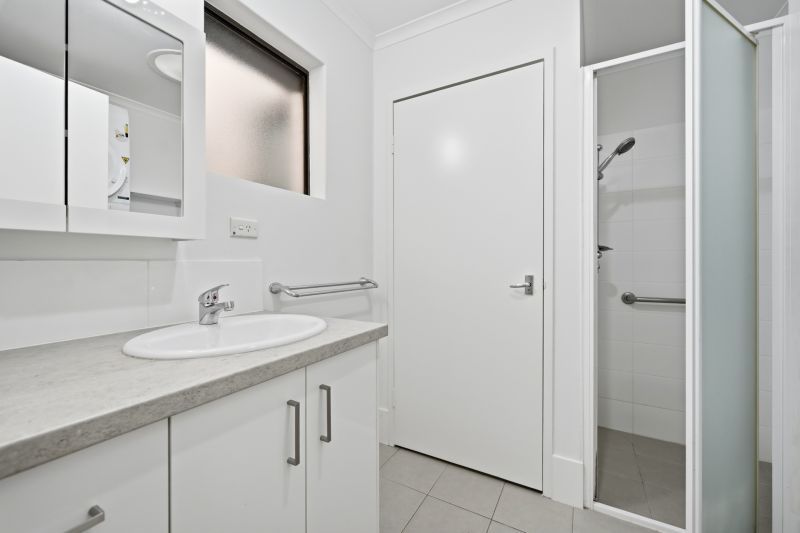 Well Presented Unit with Relaxing Garden Views