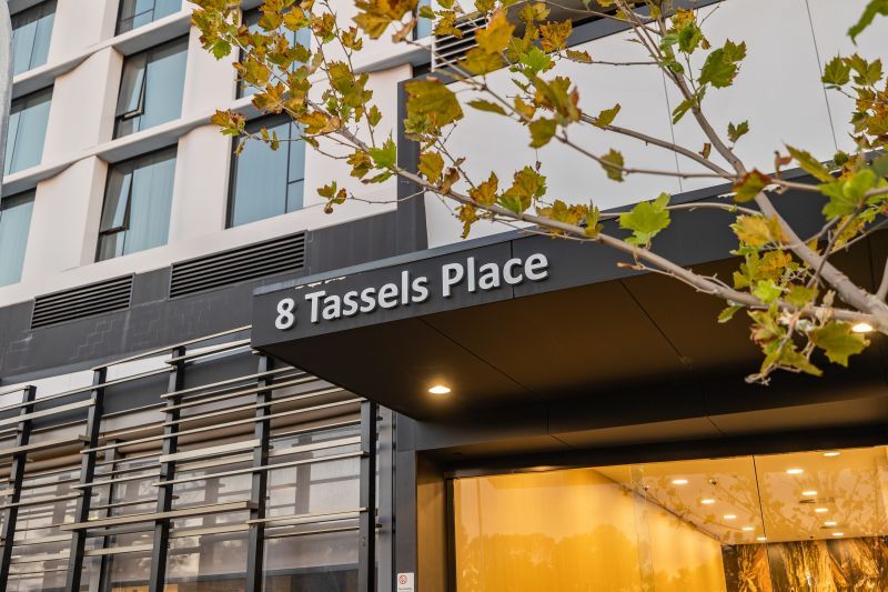 Modern Design, Location and Professional Lifestyle!