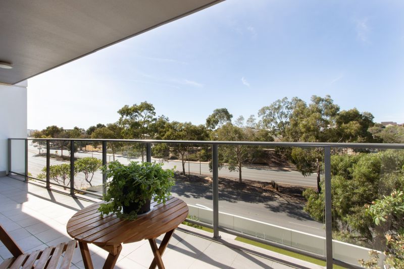 Superb Living by the River