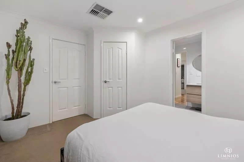 Standalone street front villa