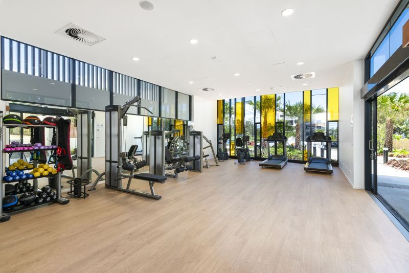 Corner north-facing apartment with spectacular Broadbeach Skyline views