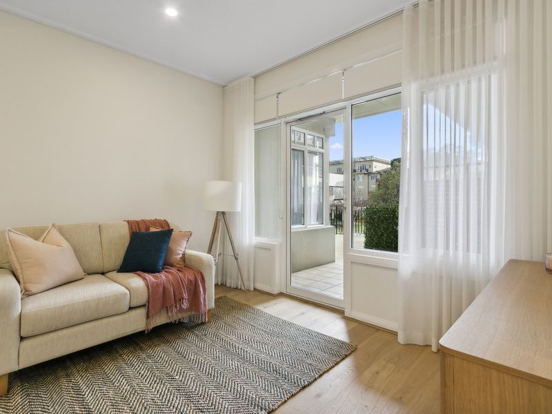Light & Bright Apartment with Delightful Garden Outlook – Enquire Today!