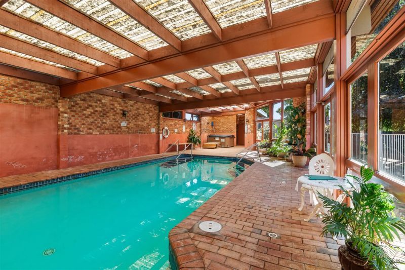 Garden views and Timeless charm in Mount Eymard