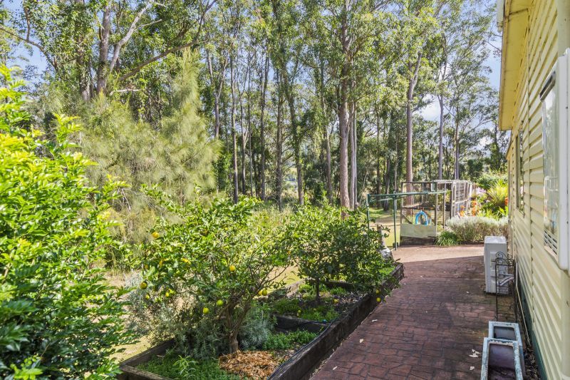 Bright & Breezy Two Bedroom Home