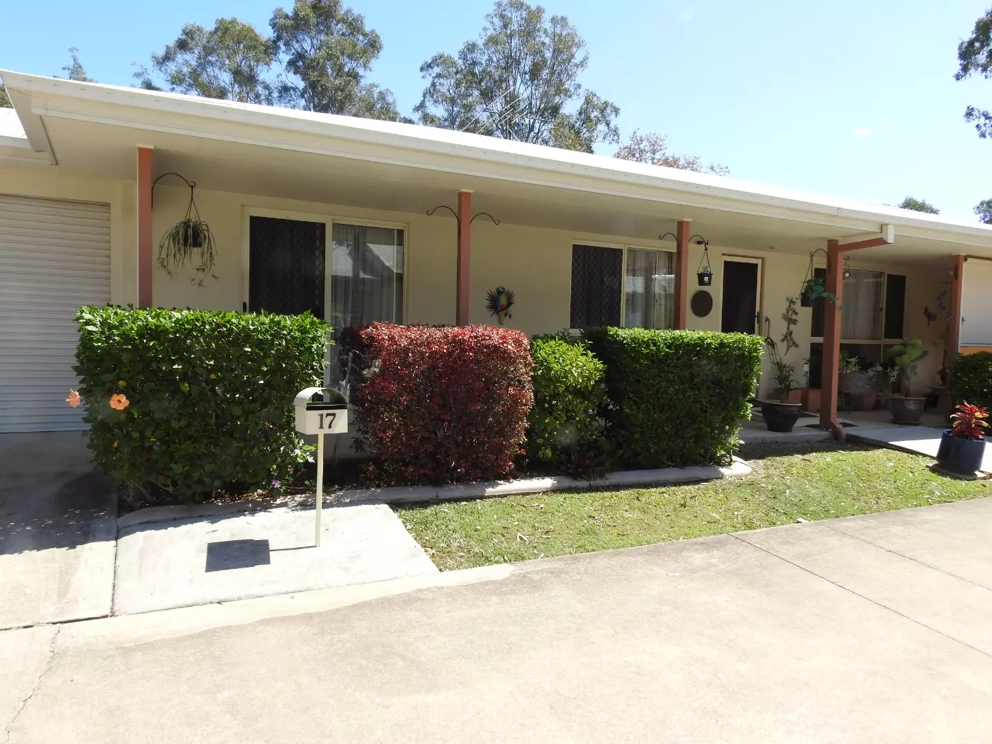 Easy stroll to the Lake