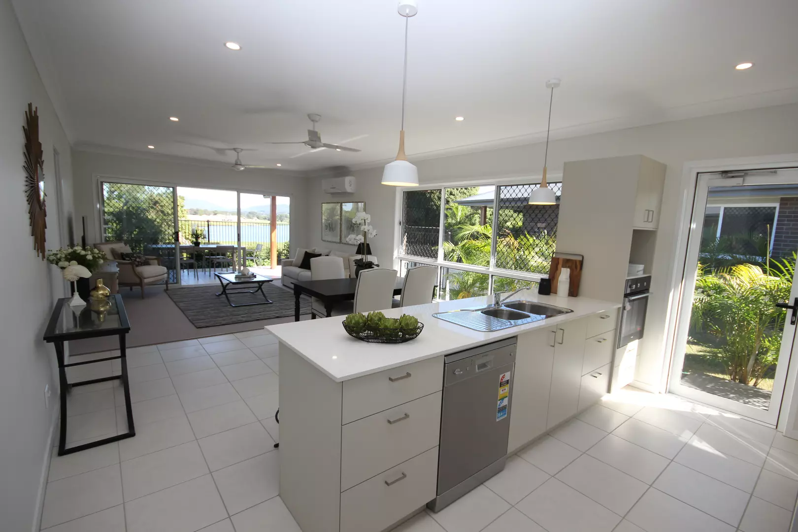  Modern Villas at the Foothills of the Gold Coast Hinterland