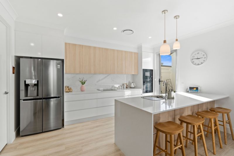 Entertainers Dream: Near New Home