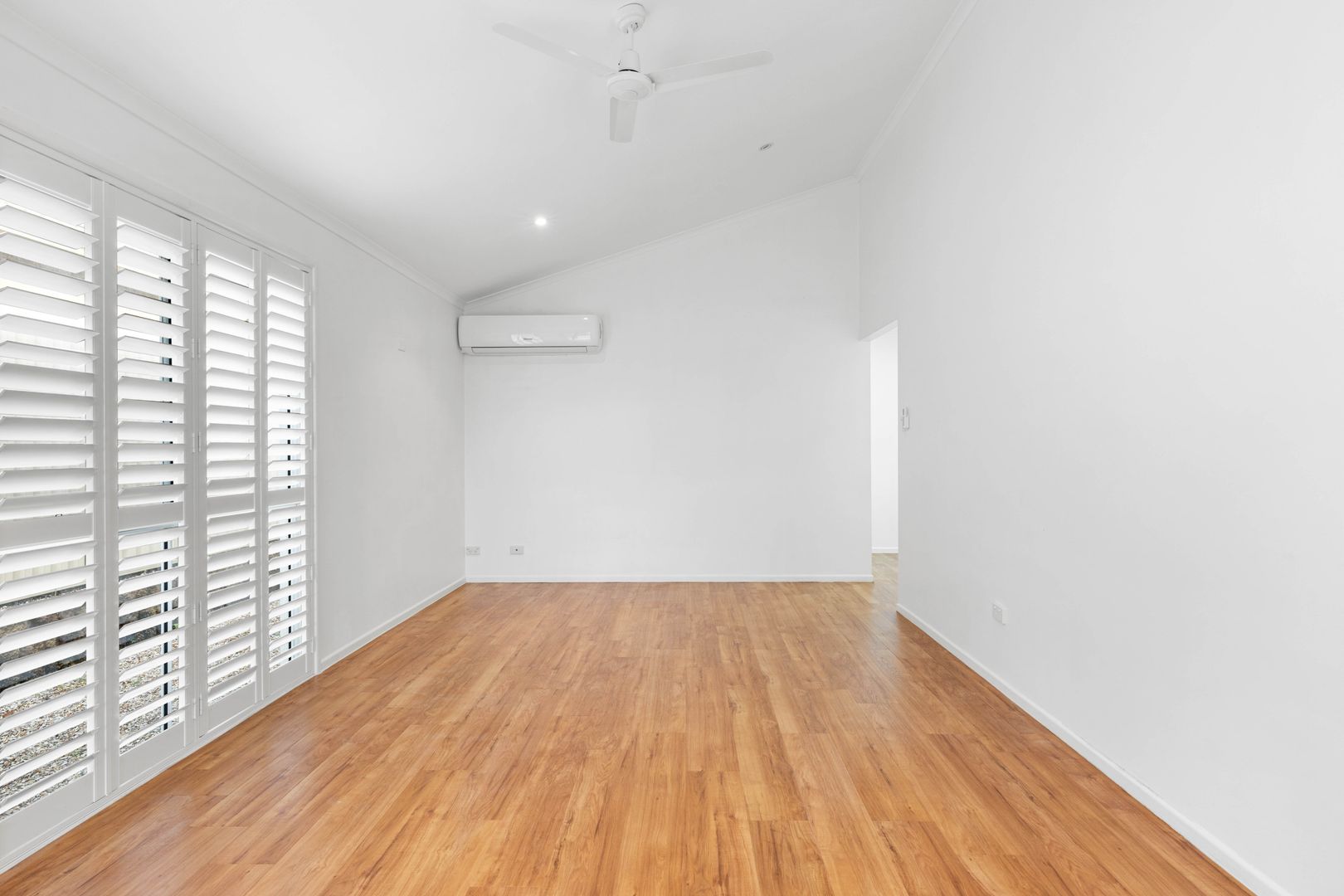 Lovely 2 Bedroom Home Close to the Country Club
