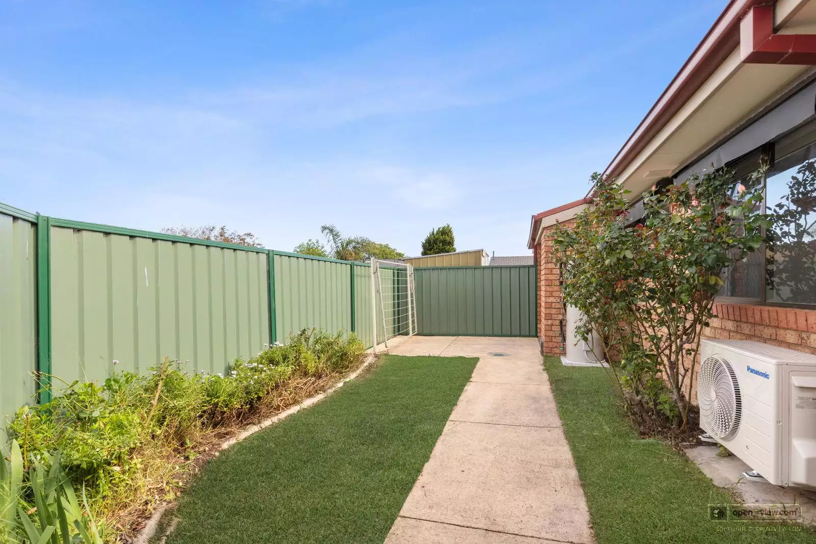 Fully Renovated Light filled 2-Bedroom Unit