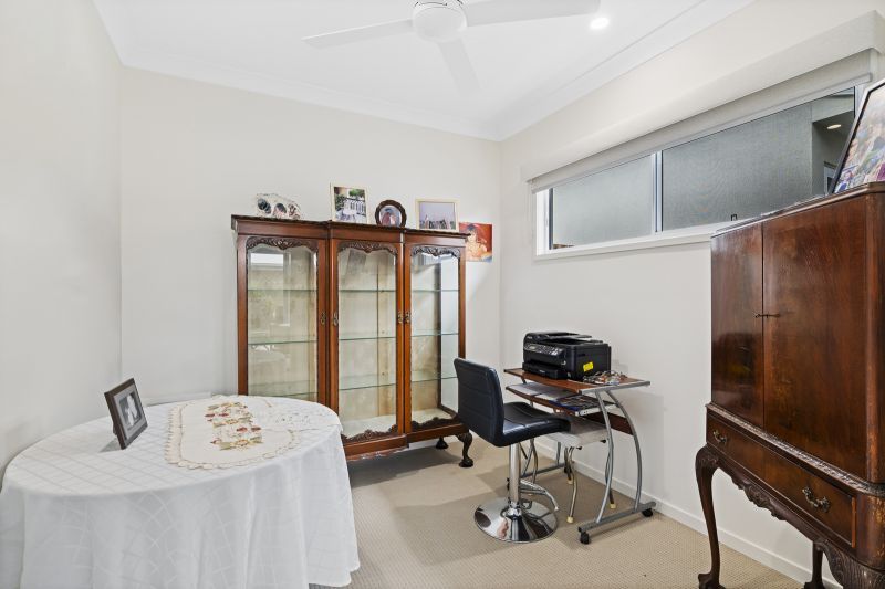 Light and Bright Home – Modern Comfort and Privacy