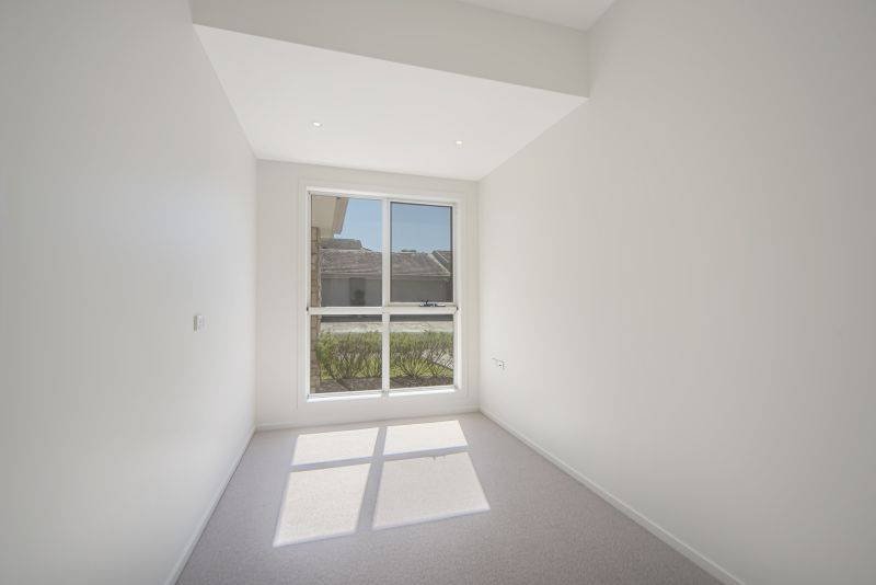 Spacious Coastal Villa with Room to Move