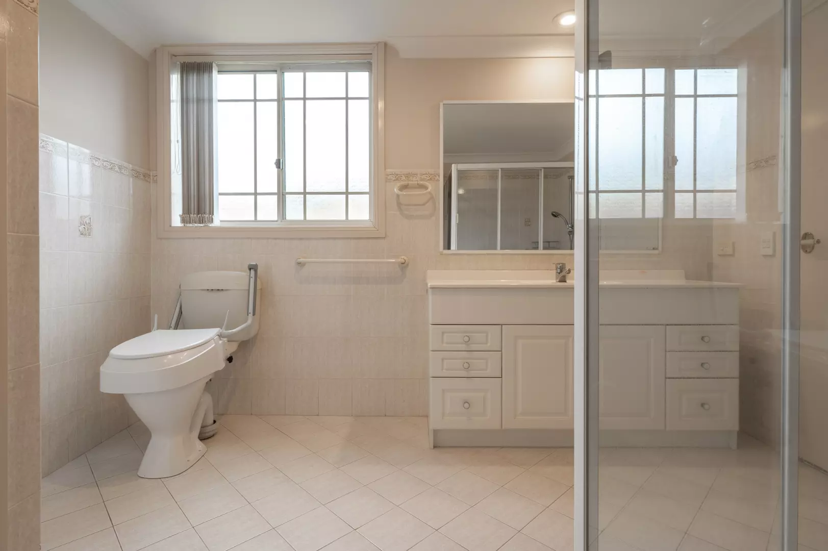 Ground Floor Unit With Garage  