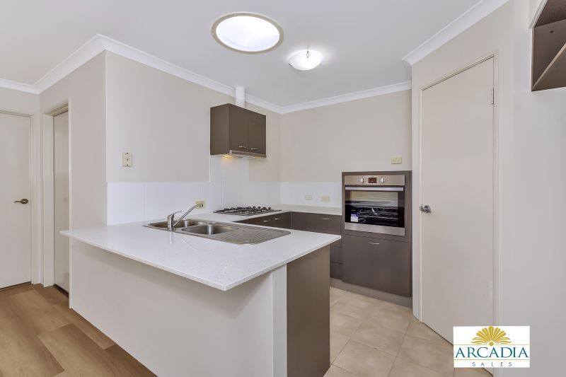 ARCADIA WATERS MADDINGTON - New Stone Bench Top Kitchen, 2 Bedroom + Study