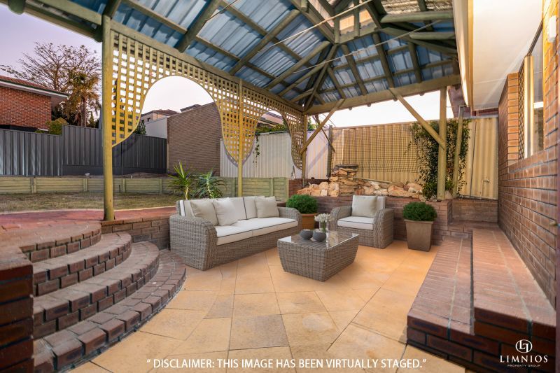 Family Home With Development Options!