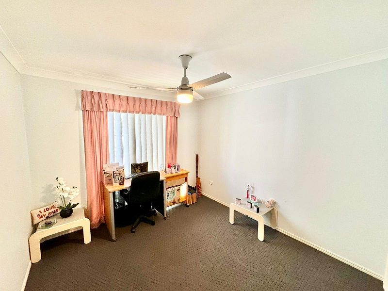 WONDERFUL LOW MAINTENANCE LIFESTYLE - GREENBANK GARDENS