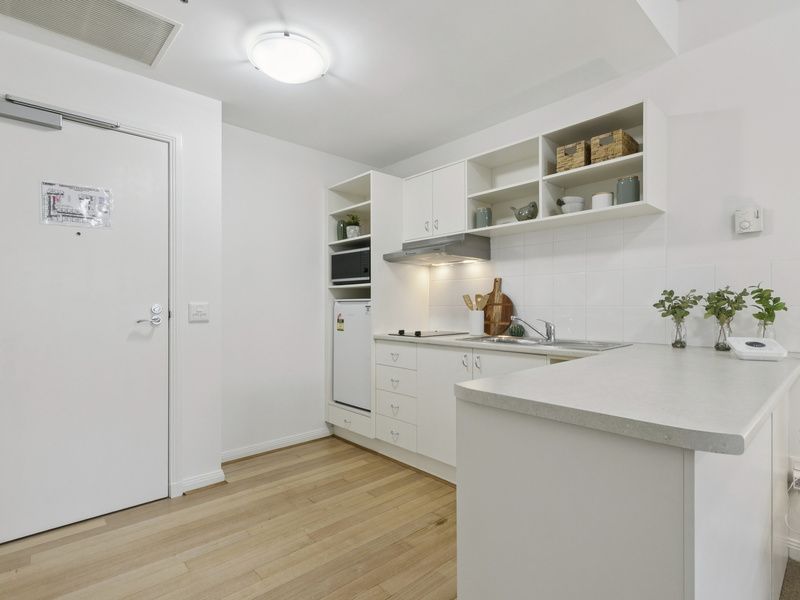 North-Facing, Refreshed Apartment with Balcony