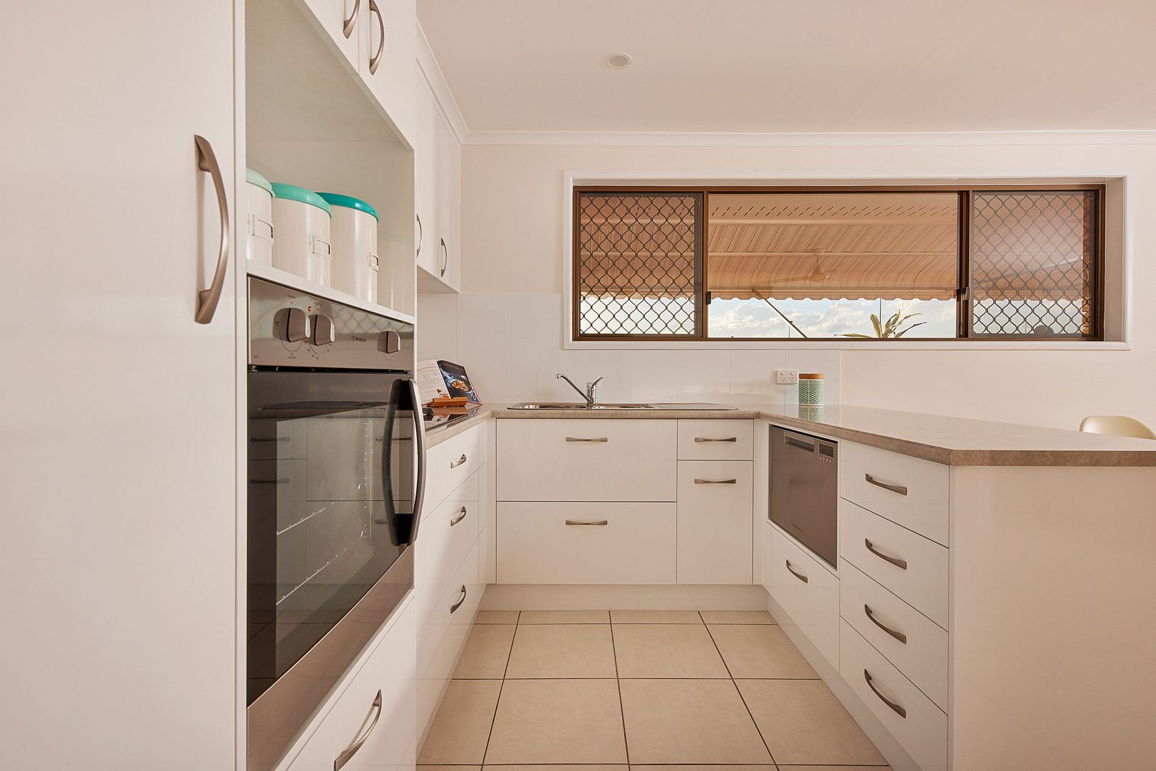 Lovely two bedroom home available today!