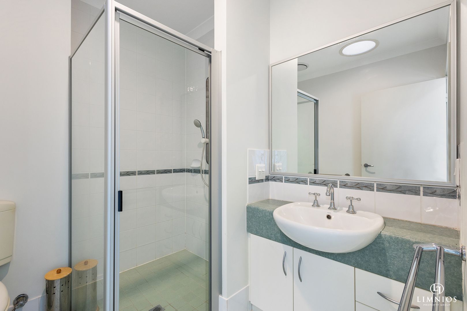 Charming 2-Bedroom Retirement Villa with Privacy and Clubhouse Access