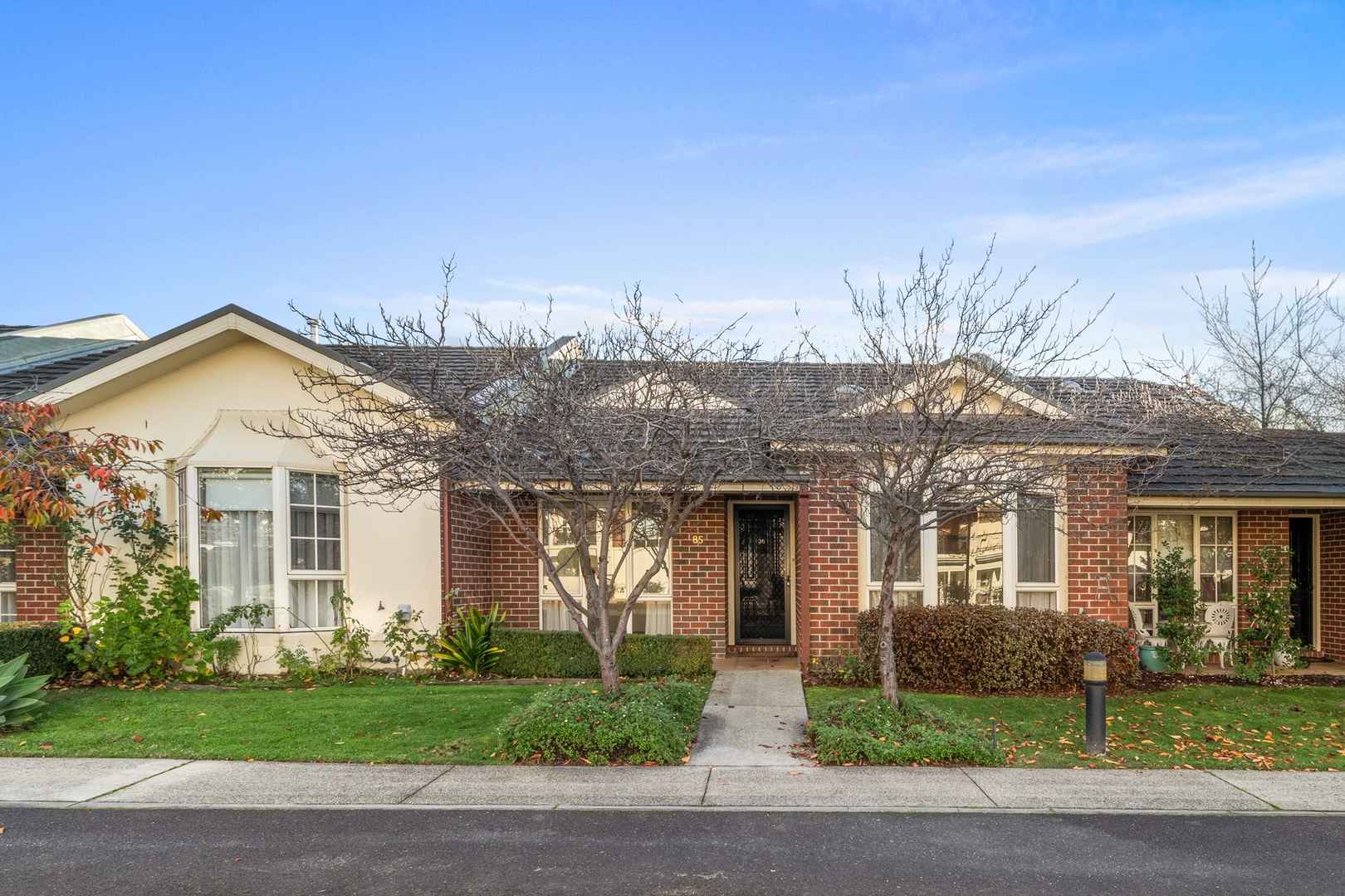 Modern 2-bedroom villa close to amenities