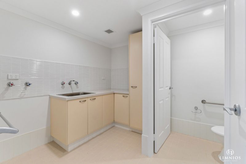 SOLD North facing, courtyard villa in the heart of Mercy Village.