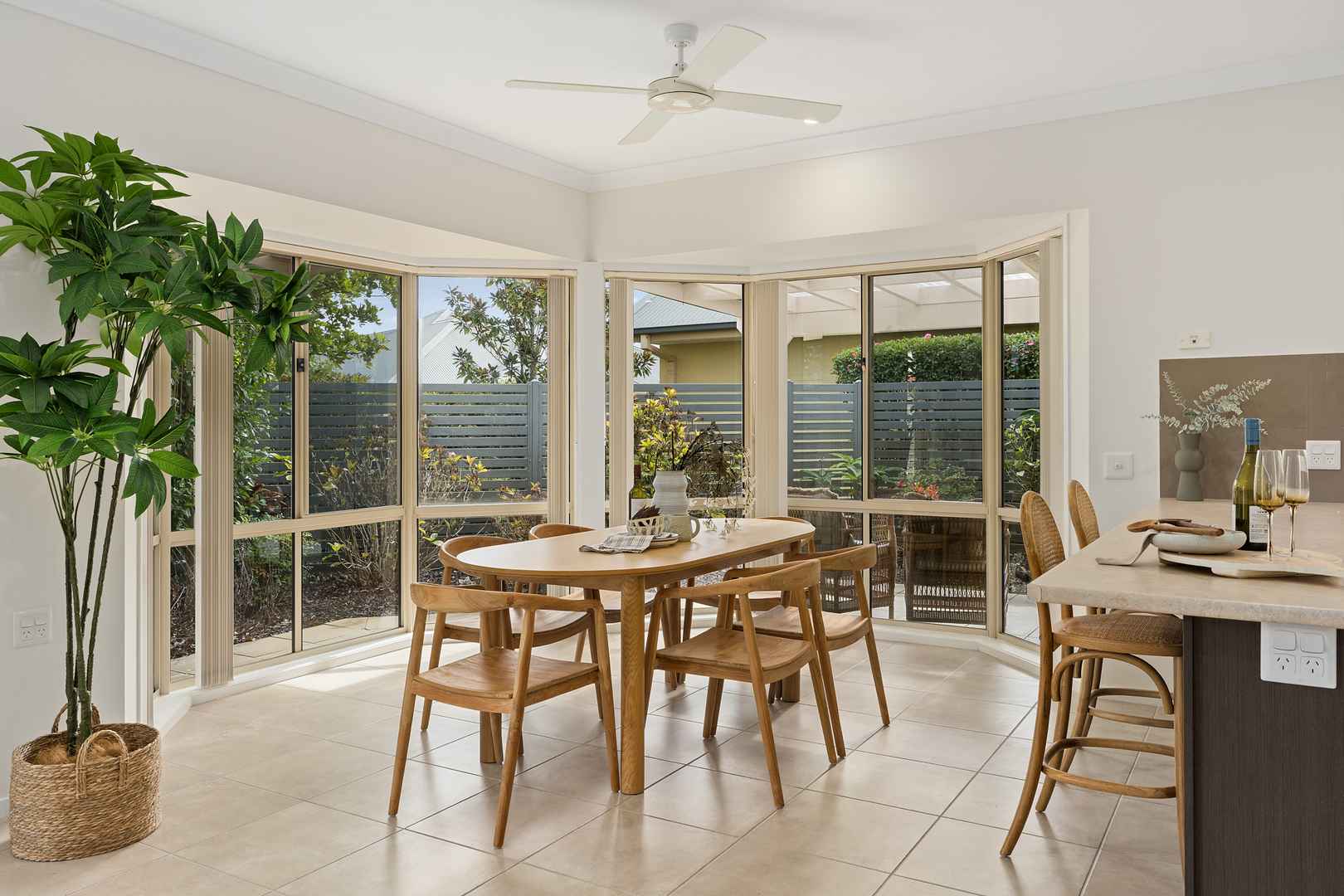 Spacious and Modern 3 Bedroom Home - Sovereign Home 51
