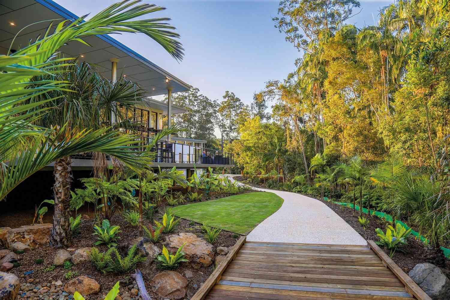 Modern Living, Prime Position