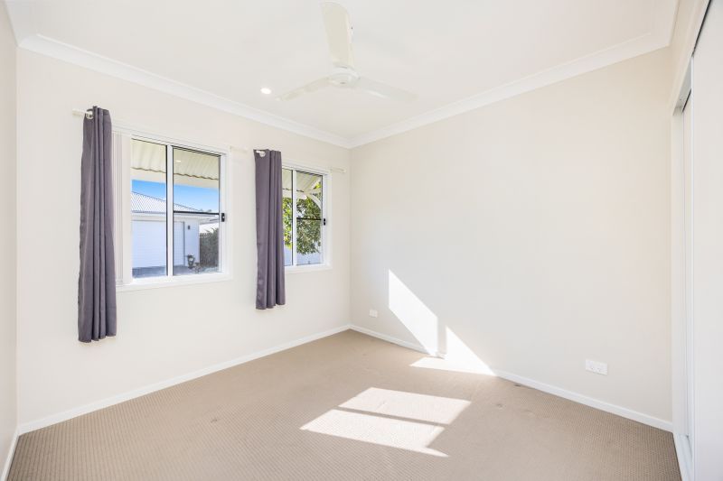 Modern Retreat with Alfresco Living!