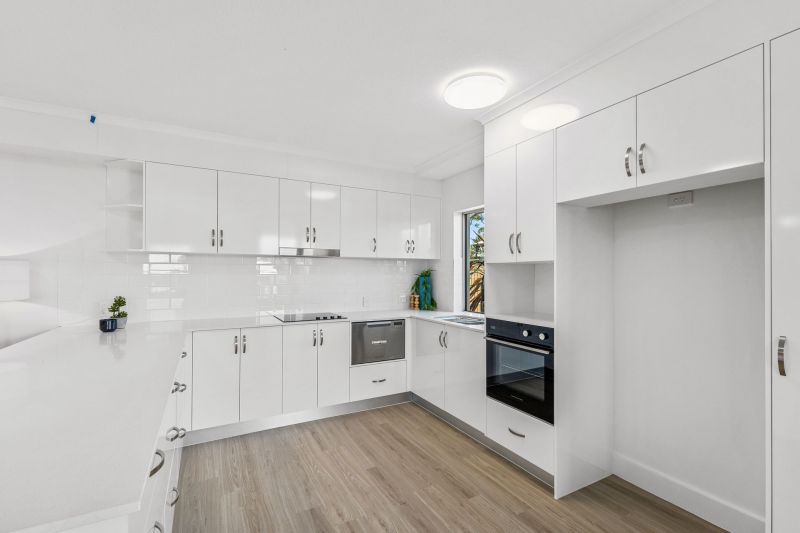 Ground-level spacious two-bedroom apartment