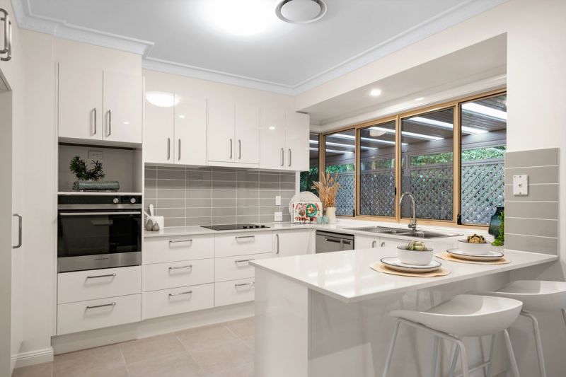 Comfortable 2 bedroom villa with brand new appliances.