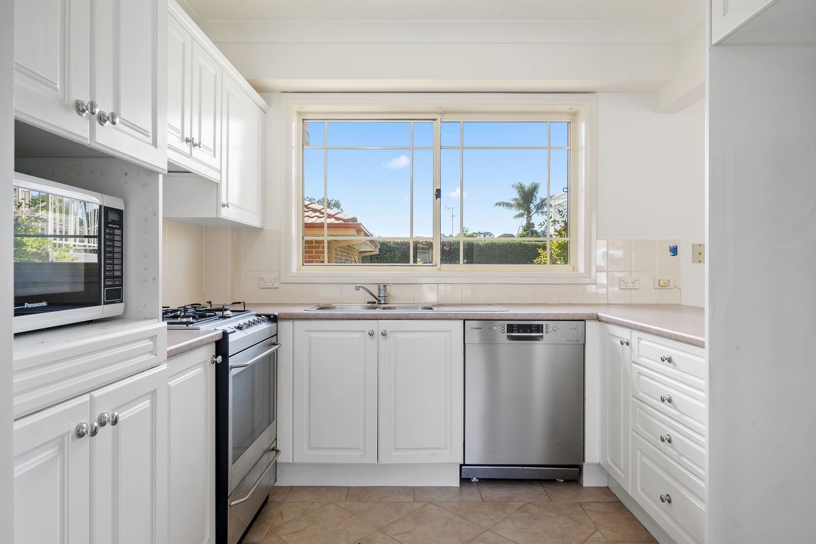 Ground Floor Retirement Unit with Garage 