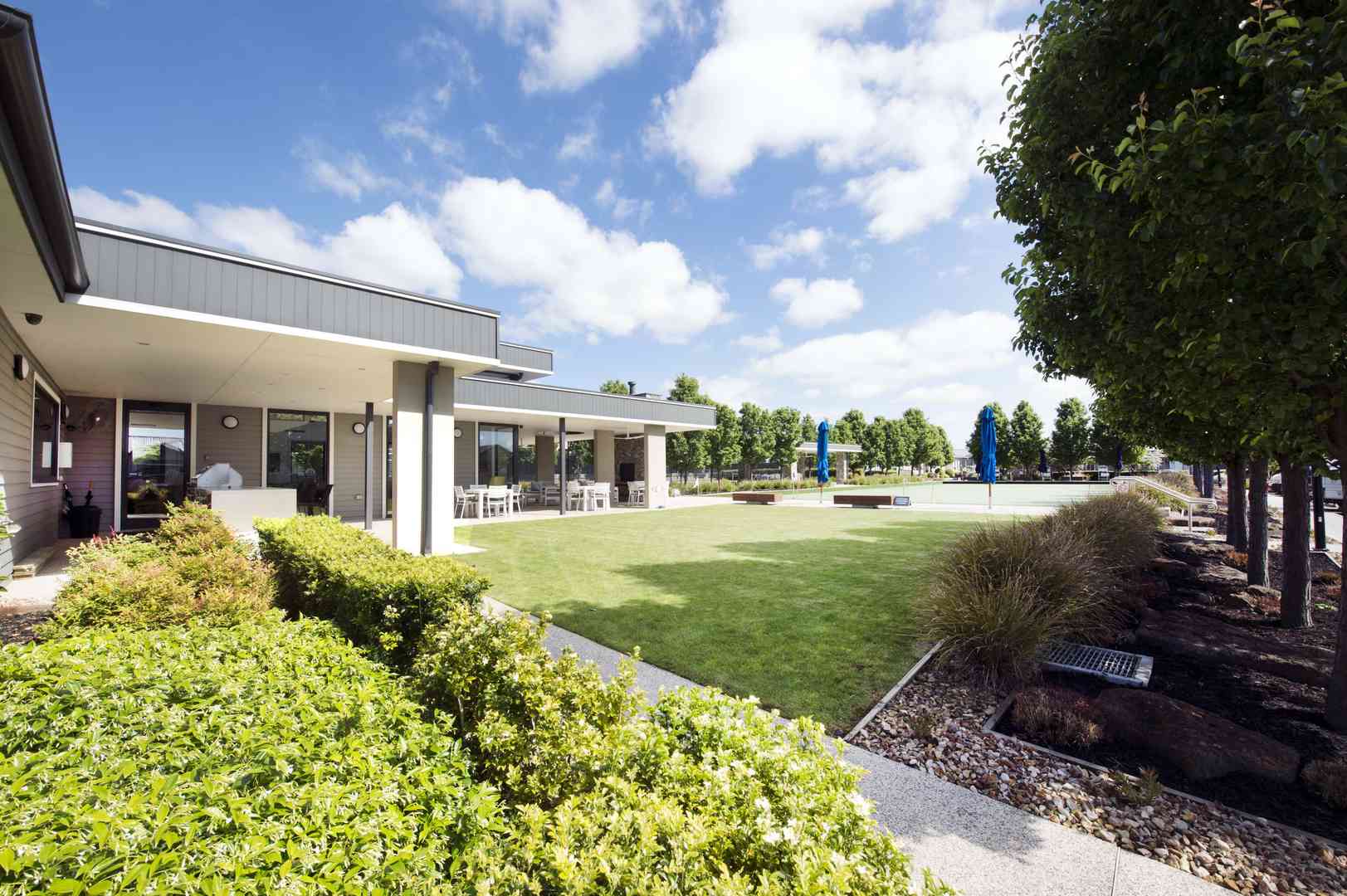 Lifestyle Geelong - Coastal living, close to the city. Downsize to a perfect balance of urban ease and ocean breeze. Water you waiting for?