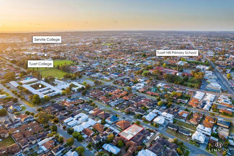 Family Home With Development Options!