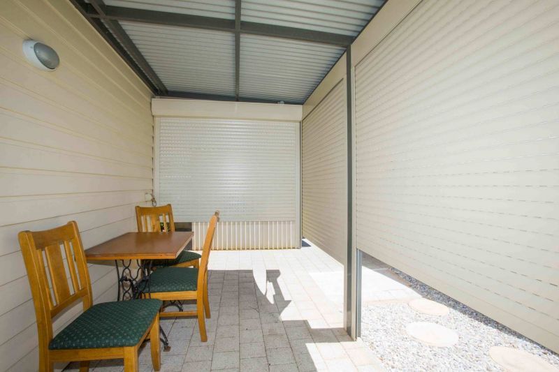 2 bed, 2 bath plus study with stunning hill views