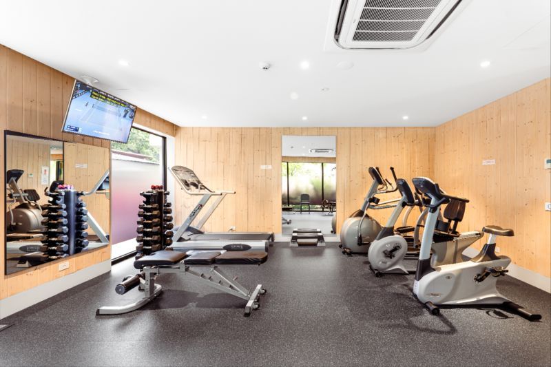 Spacious first-floor 1-bedroom with separate study area