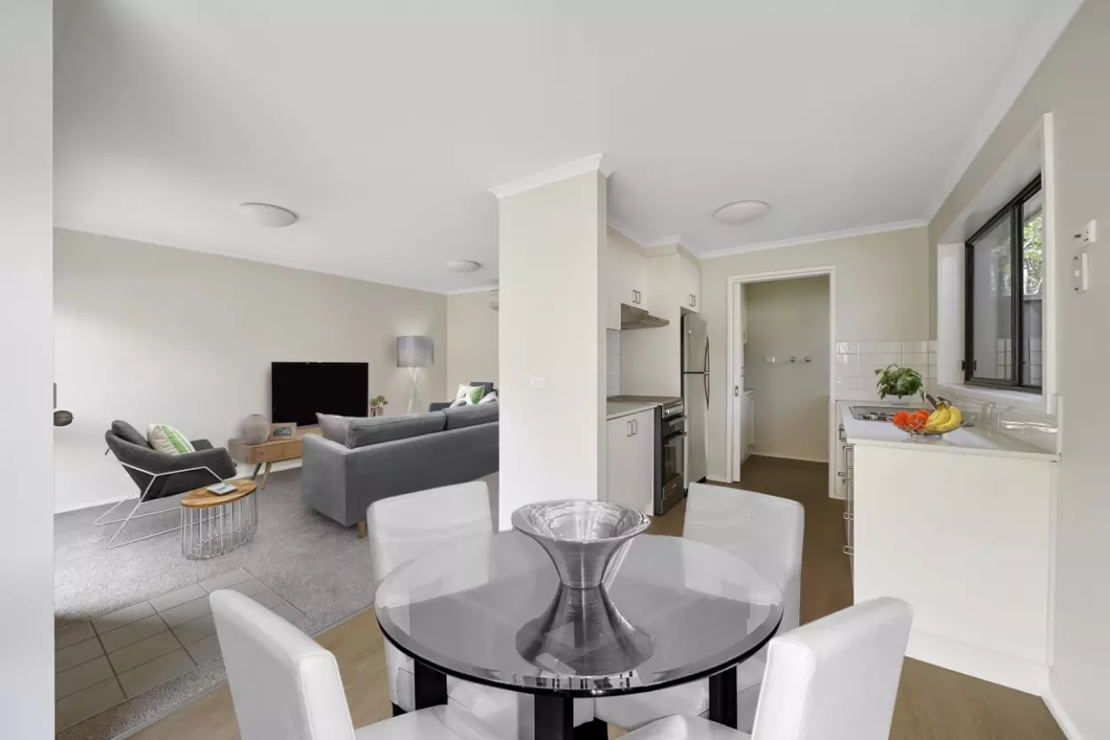 Refurbished unit with spacious courtyard