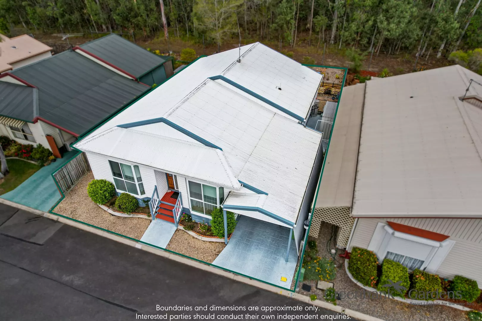 3-bedroom Home with bushland views - GREENBANK GARDENS
