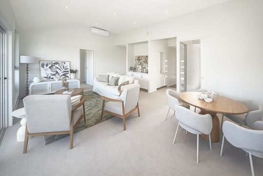 Spacious Coastal Villa with Room to Move