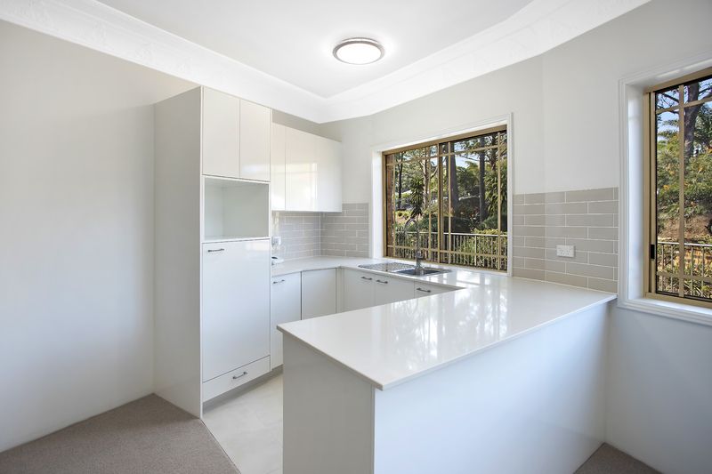 Modern Serviced Apartment with Garden Views and Garage