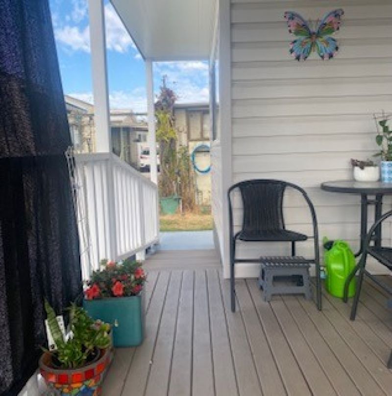 Beautifully Renovated 2 Bedroom Home