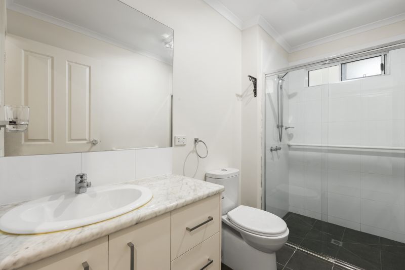 Elegant & Bright Two-bedroom Home