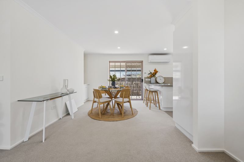 Stylish Living by the Bay