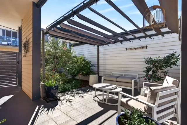  Beautifully renovated 3 Bedroom Villa